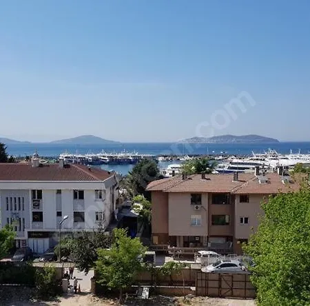 Bostanci Cozy Excellent Location Flat